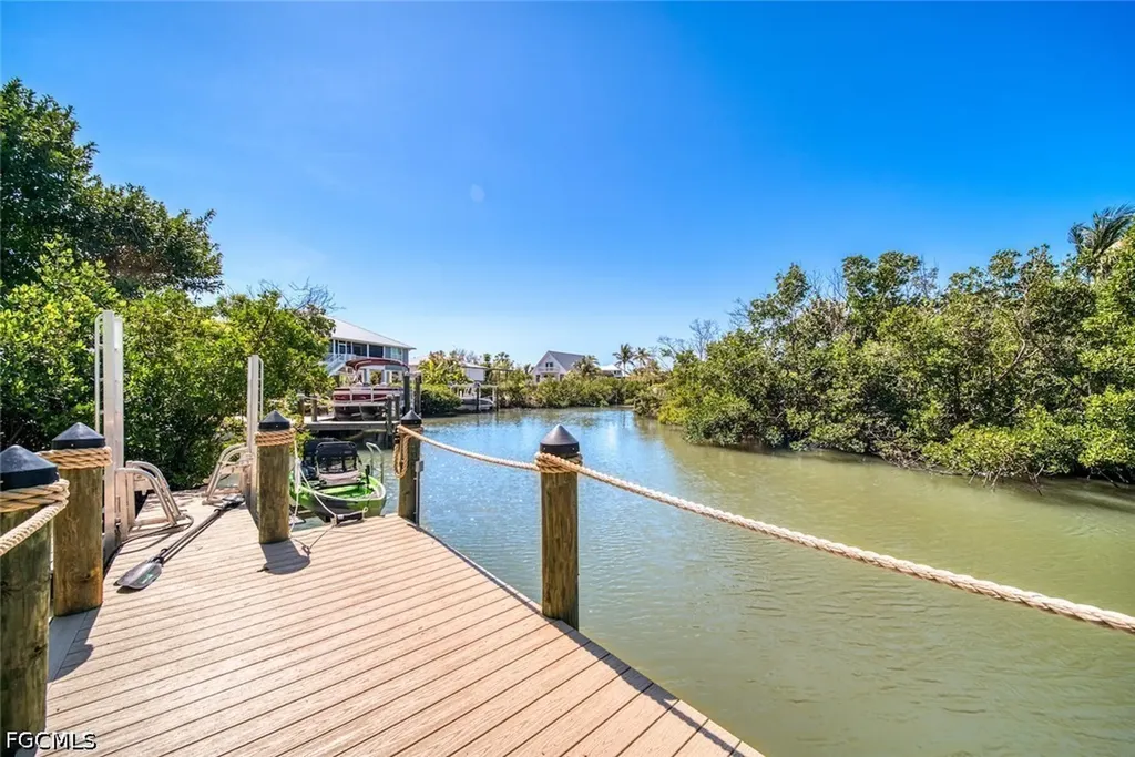 2499 Harbour Lane Sanibel FL 33957