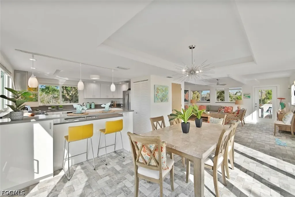 2499 Harbour Lane Sanibel FL 33957