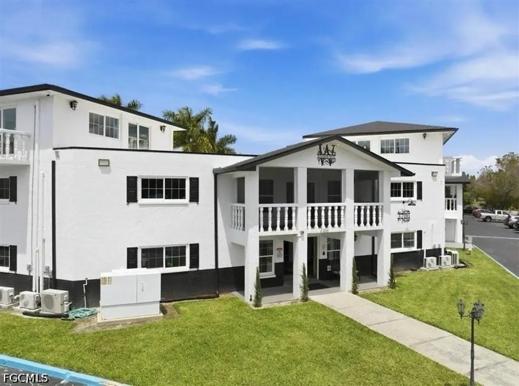 3704 Broadway Fort Myers FL 33901