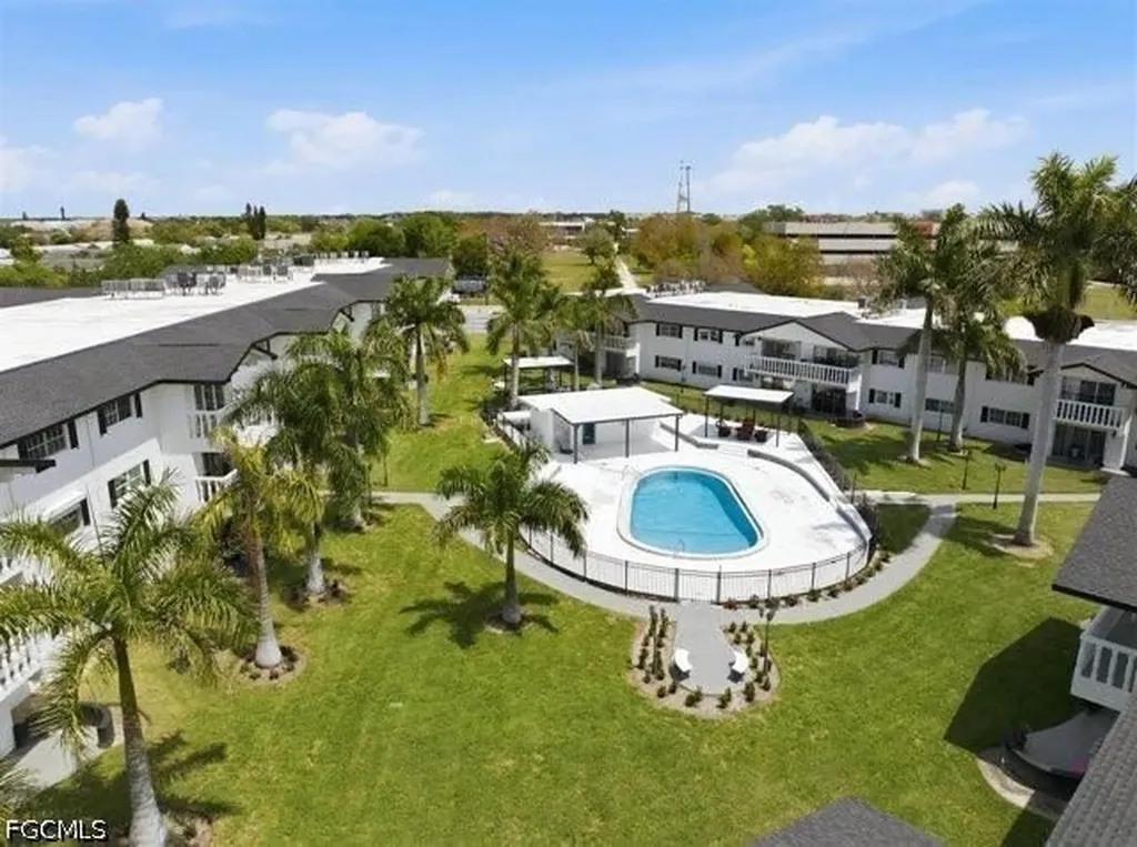 3704 Broadway Fort Myers FL 33901