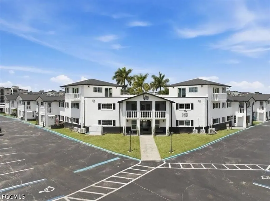 3704 Broadway Fort Myers FL 33901