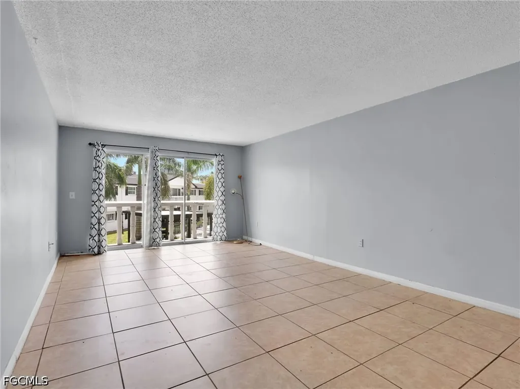3704 Broadway Fort Myers FL 33901