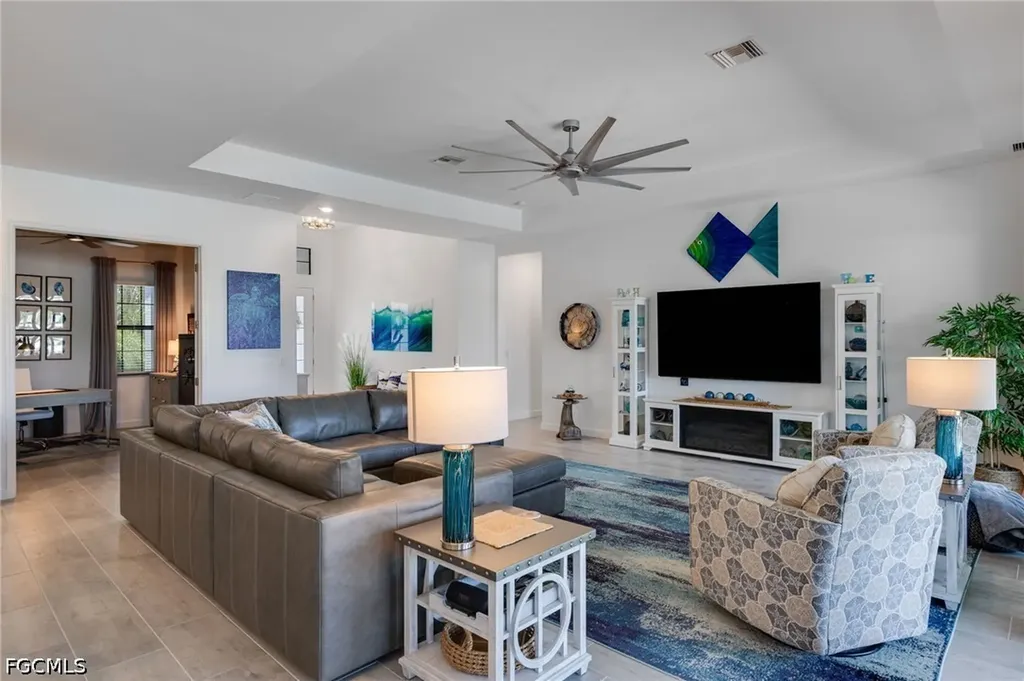 1413 SE 10th Avenue Cape Coral FL 33990