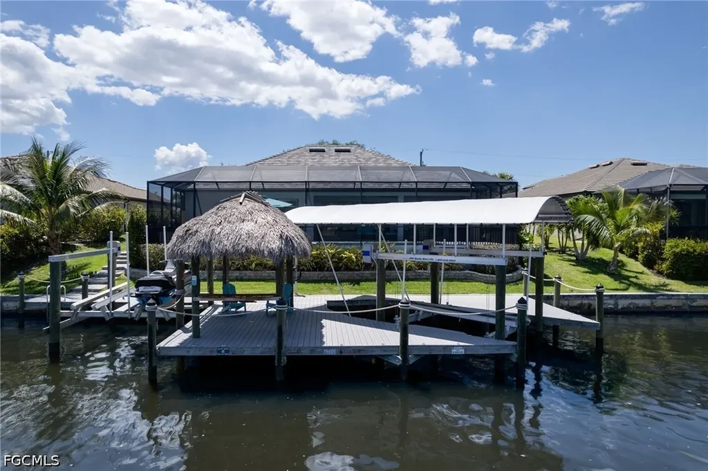 1413 SE 10th Avenue Cape Coral FL 33990