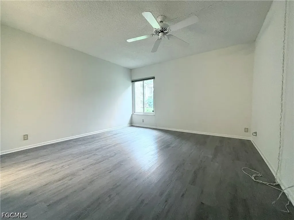 2264 Winkler Avenue Fort Myers FL 33901