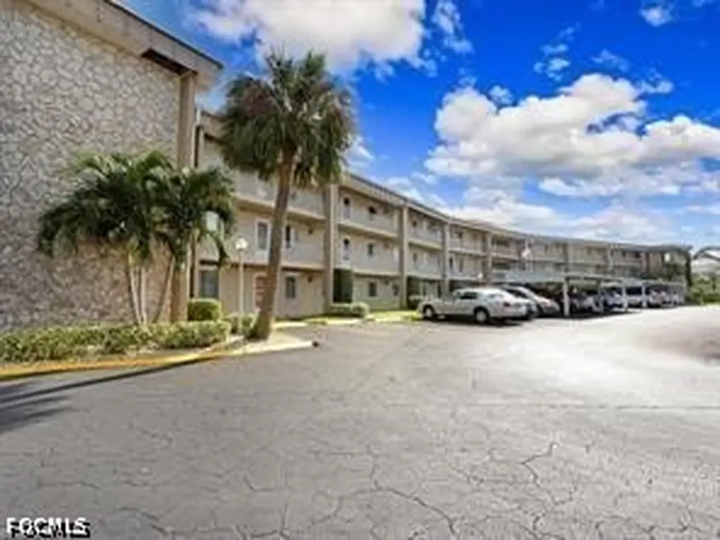 2264 Winkler Avenue Fort Myers FL 33901