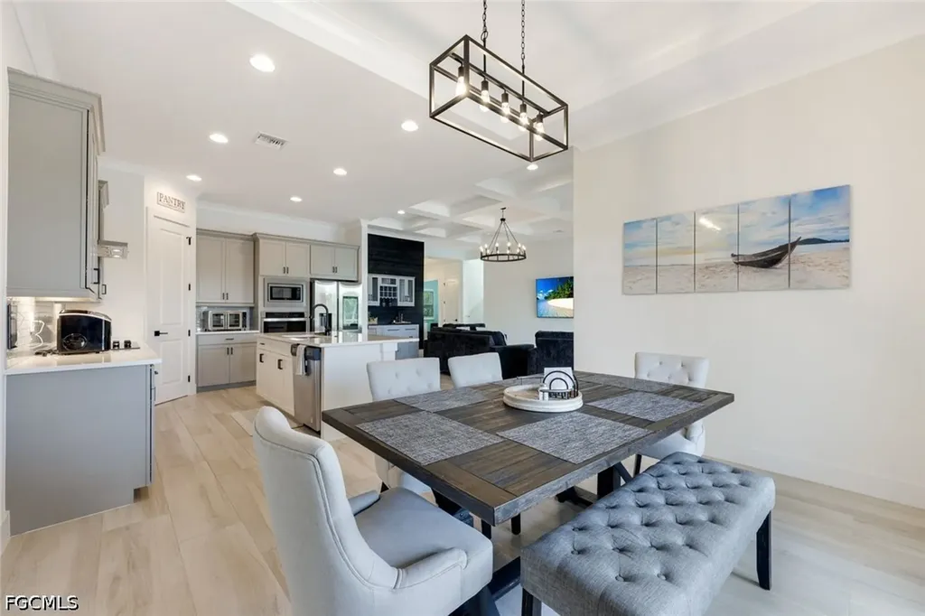 3697 Sapphire Cove Circle Naples FL 34114