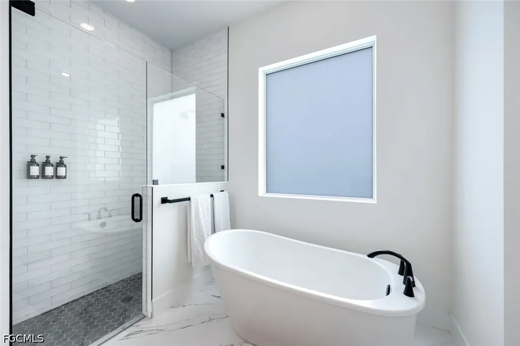 3697 Sapphire Cove Circle Naples FL 34114