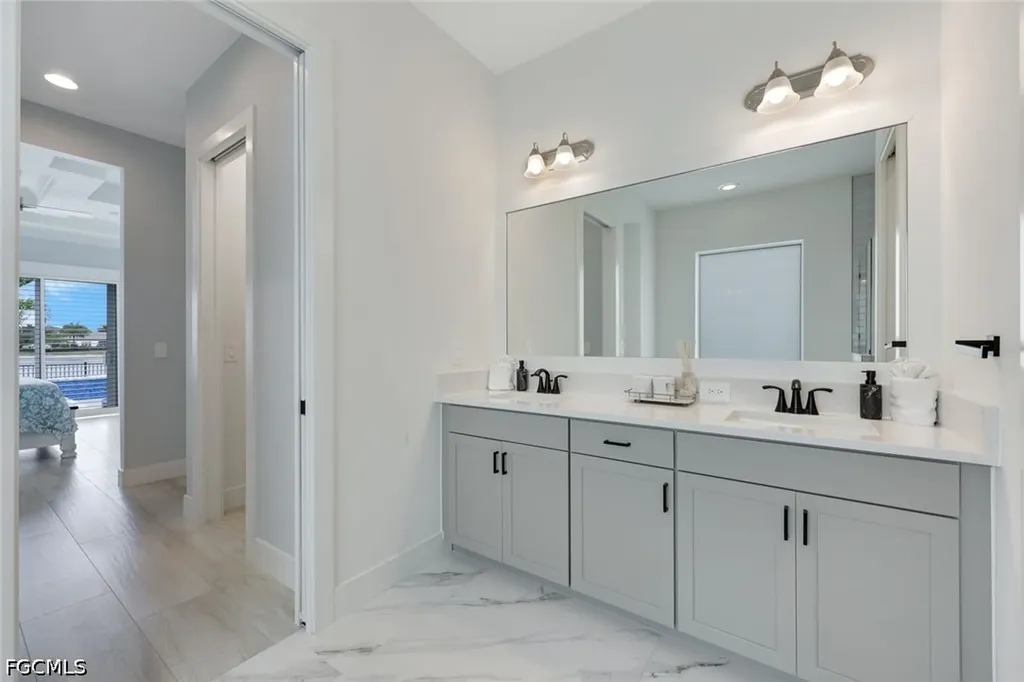 3697 Sapphire Cove Circle Naples FL 34114