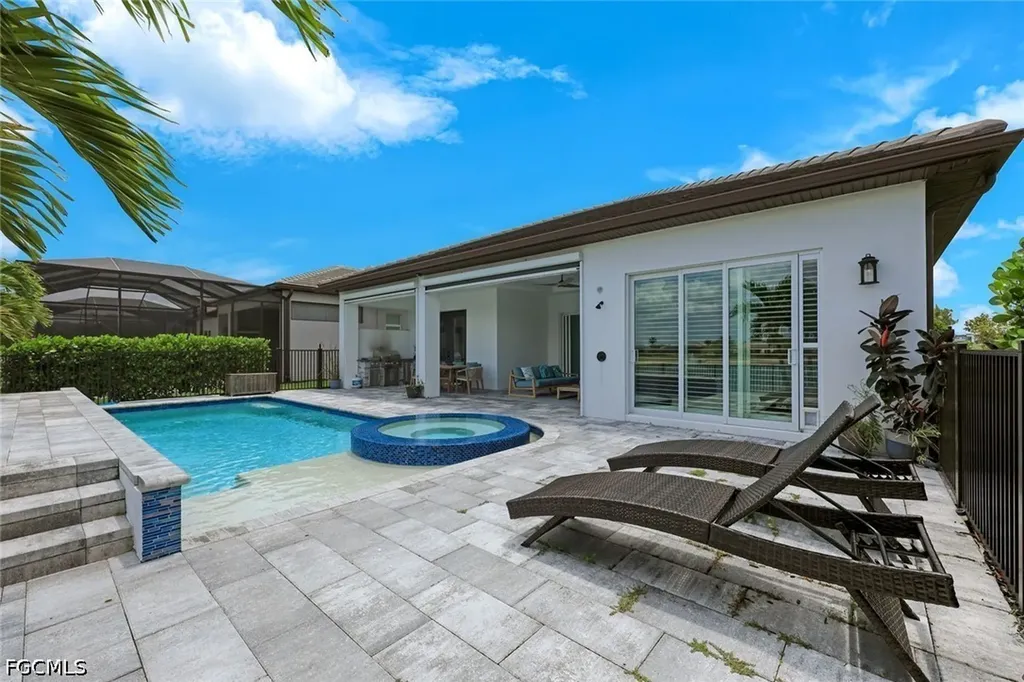 3697 Sapphire Cove Circle Naples FL 34114