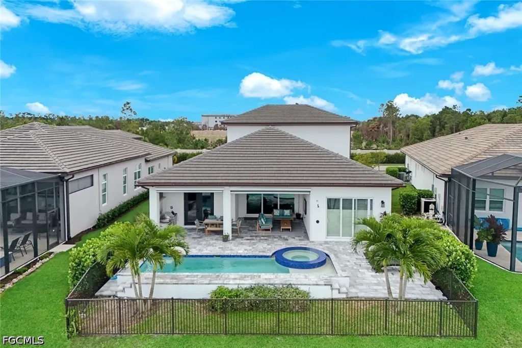 3697 Sapphire Cove Circle Naples FL 34114