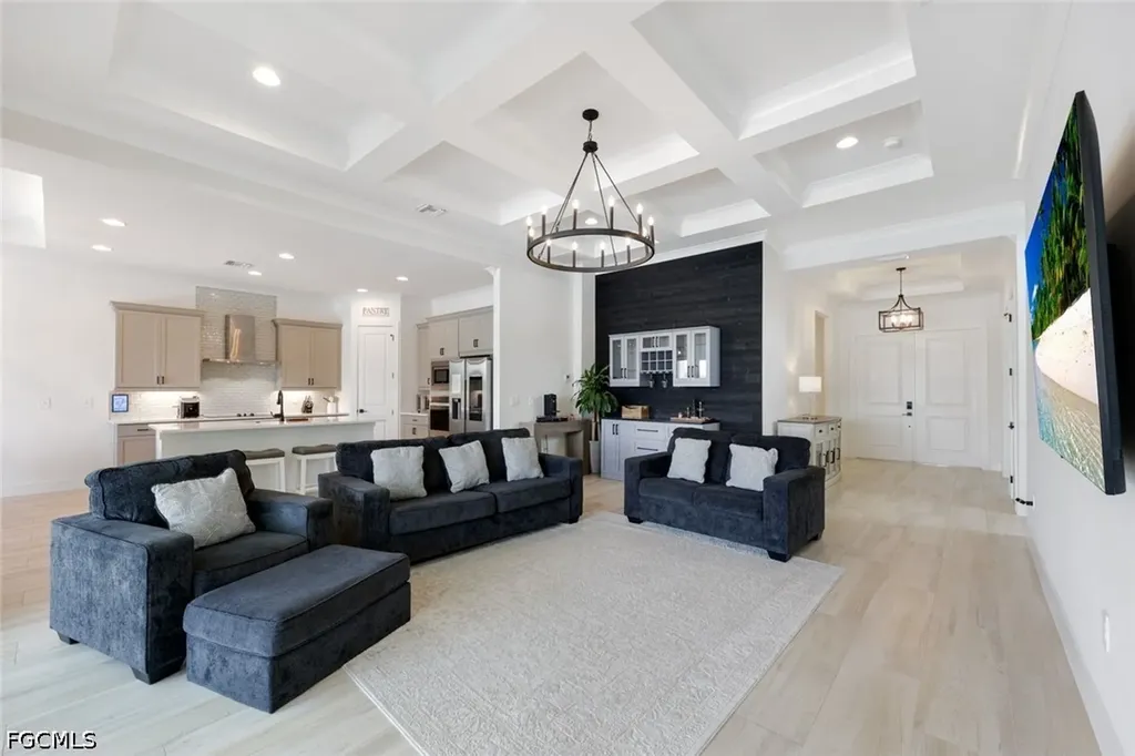 3697 Sapphire Cove Circle Naples FL 34114