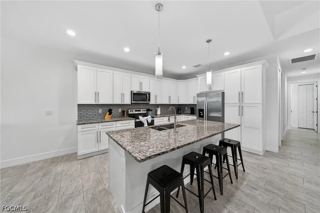 3833 SW 14th Place Cape Coral FL 33914
