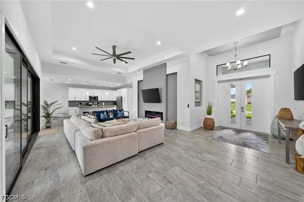 3833 SW 14th Place Cape Coral FL 33914