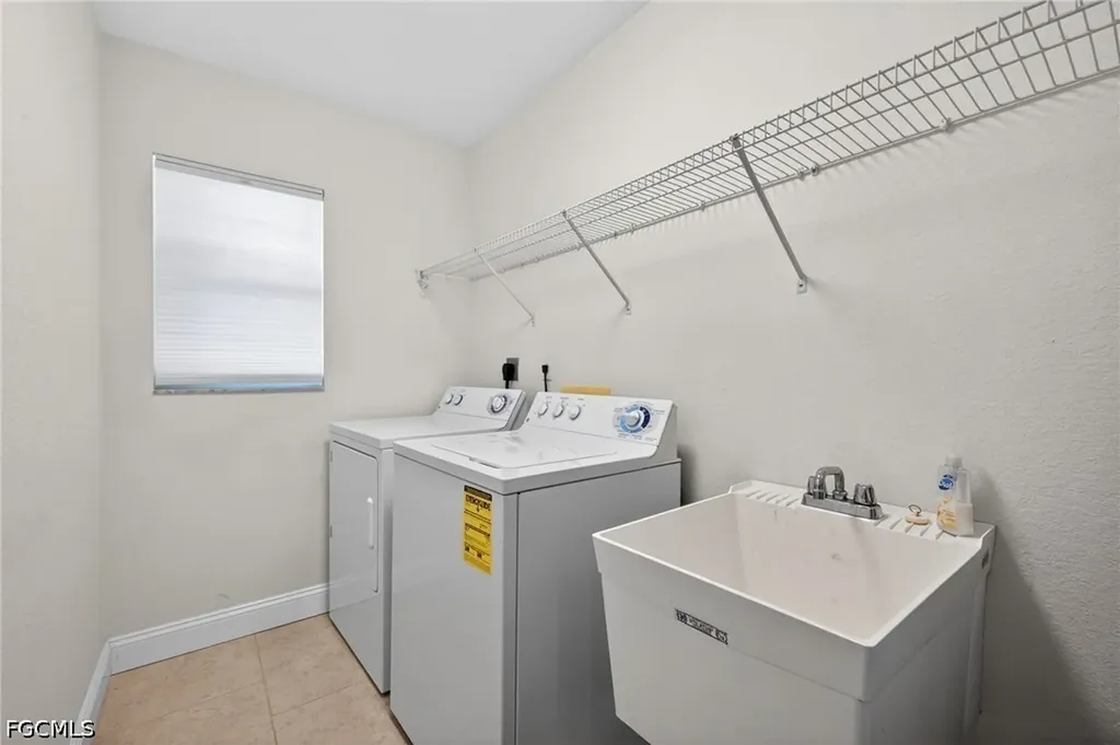 1456 SE 13th Terrace Cape Coral FL 33990
