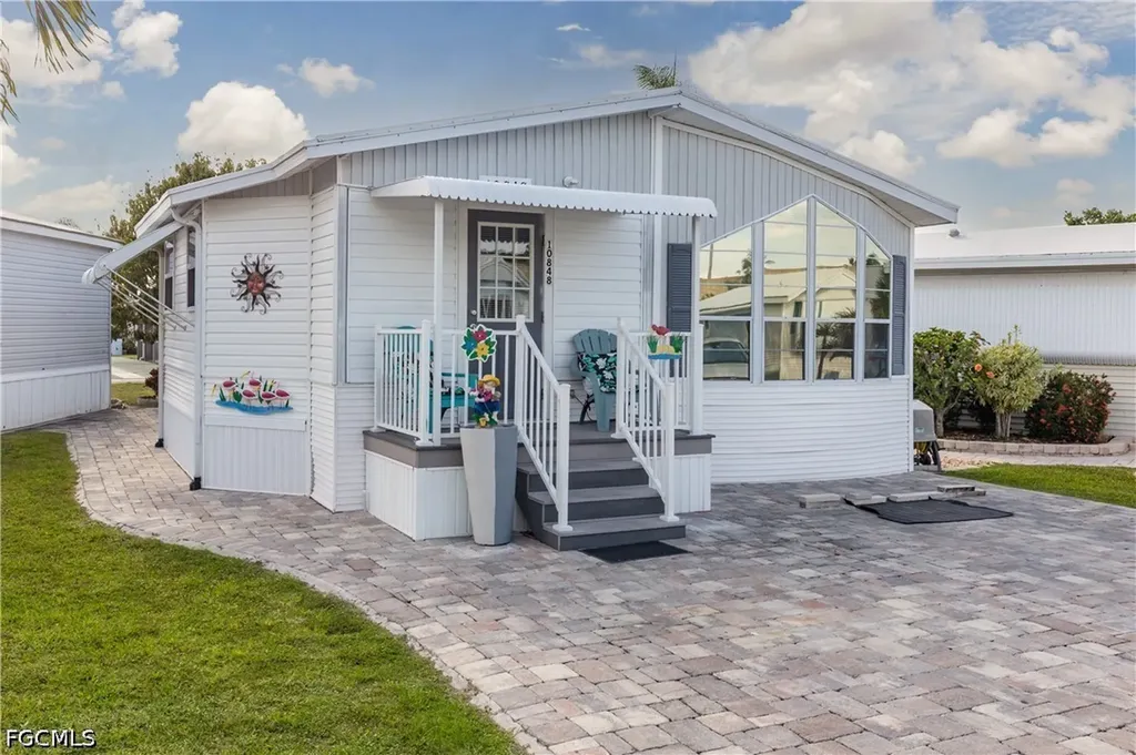 10848 Vireo Circle Estero FL 33928