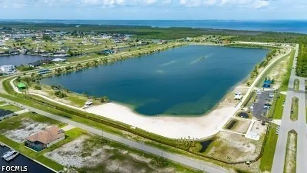 3722 NW 44th Avenue Cape Coral FL 33993