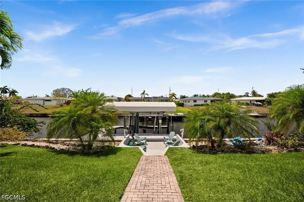 3014 SE 17th Avenue Cape Coral FL 33904