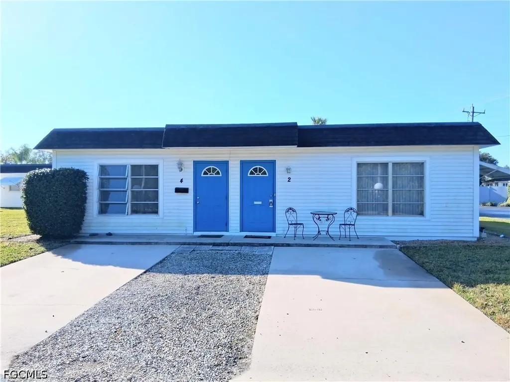 2 Tangelo Court Lehigh Acres FL 33936