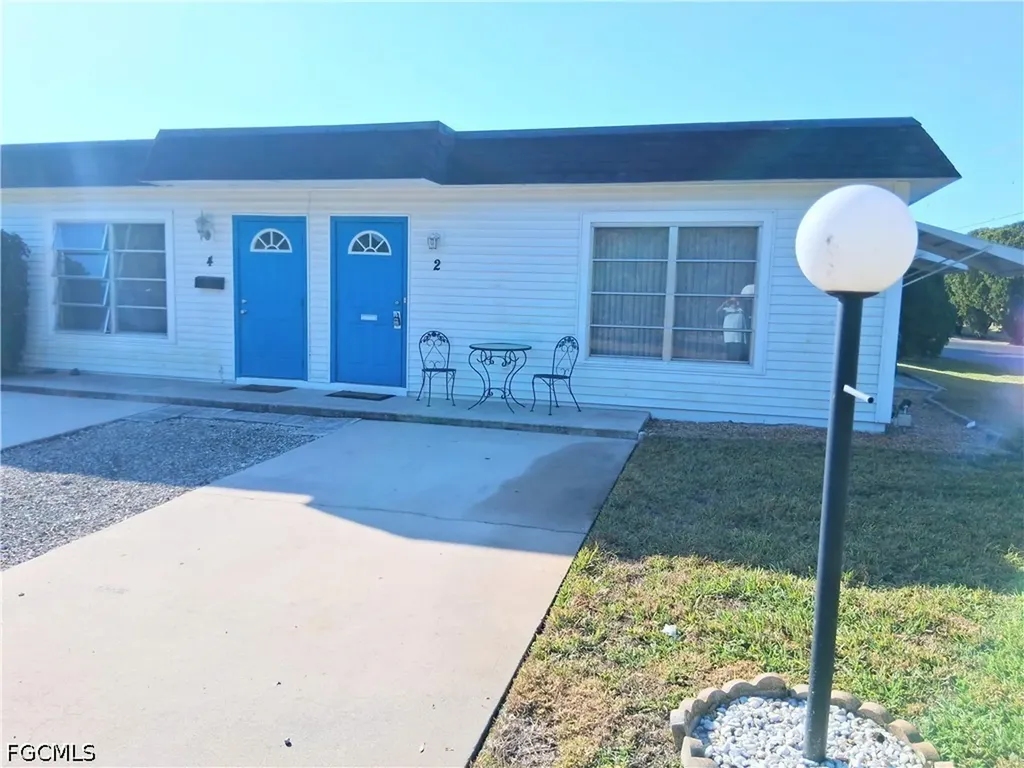 2 Tangelo Court Lehigh Acres FL 33936