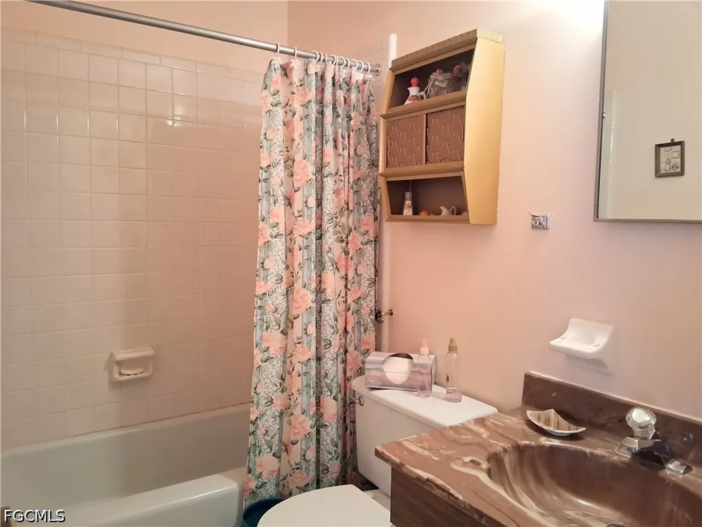 2 Tangelo Court Lehigh Acres FL 33936