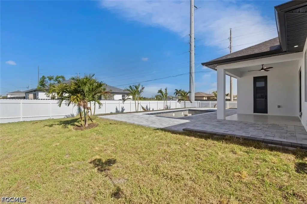 2328 NW 8th Place Cape Coral FL 33993