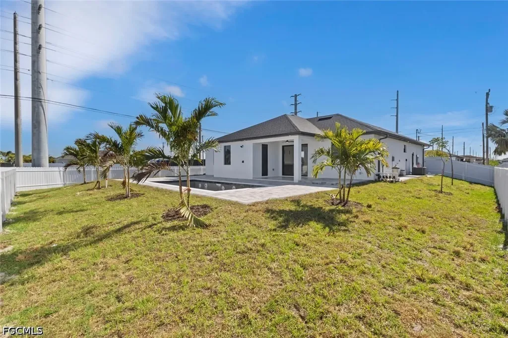 2328 NW 8th Place Cape Coral FL 33993