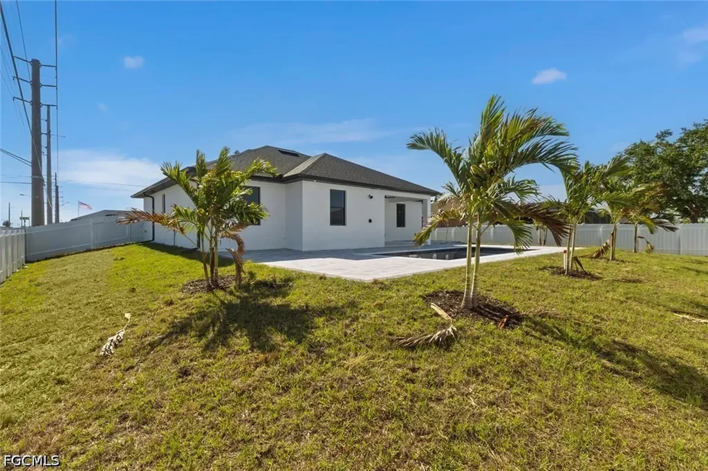 2328 NW 8th Place Cape Coral FL 33993