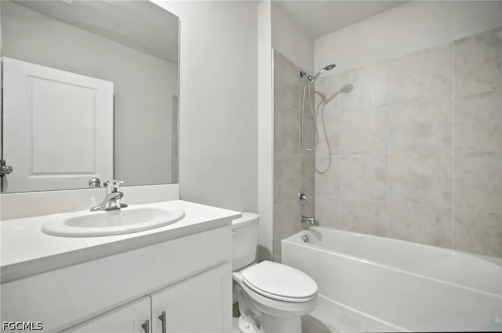 2465 NW 9th Street Cape Coral FL 33993