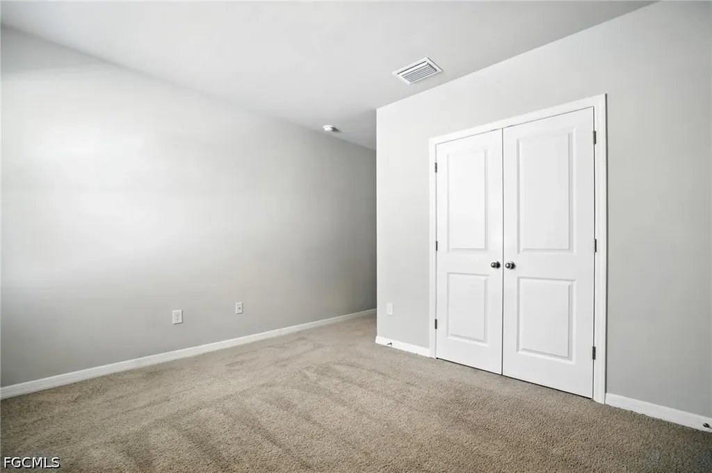 2465 NW 9th Street Cape Coral FL 33993