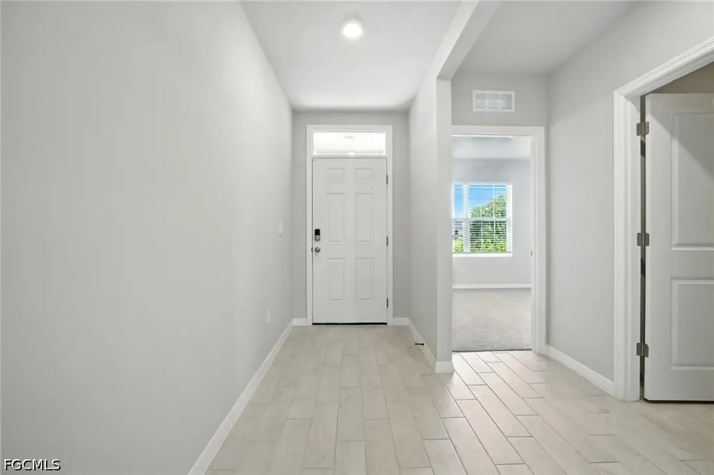 2465 NW 9th Street Cape Coral FL 33993