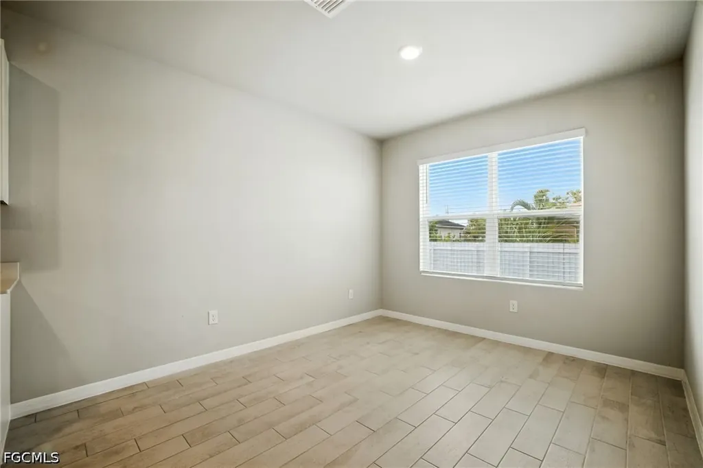 2465 NW 9th Street Cape Coral FL 33993