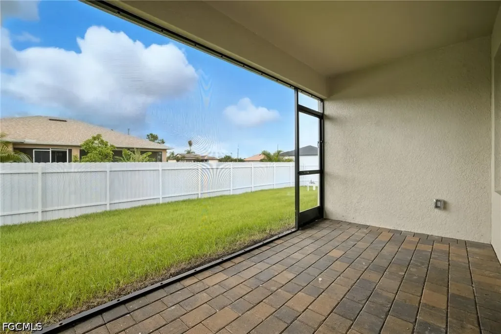 2465 NW 9th Street Cape Coral FL 33993