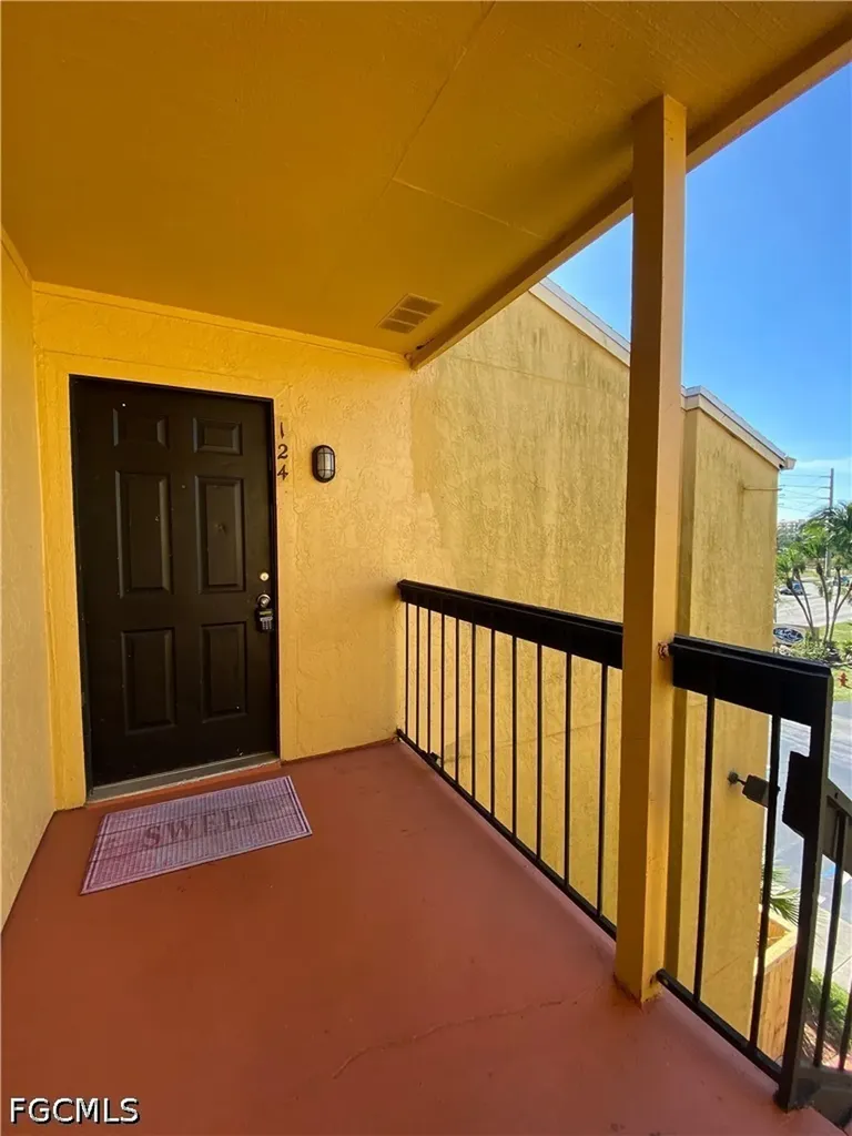 2855 Winkler Avenue Fort Myers FL 33916