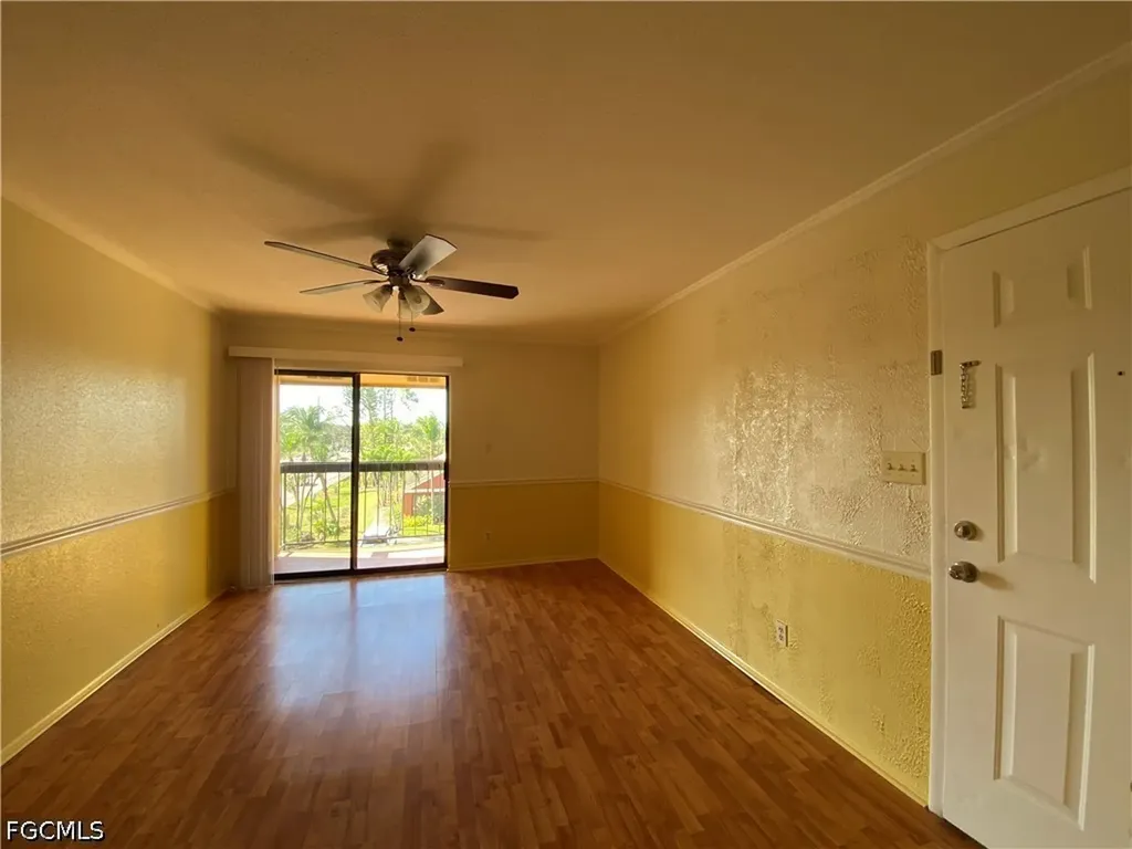 2855 Winkler Avenue Fort Myers FL 33916