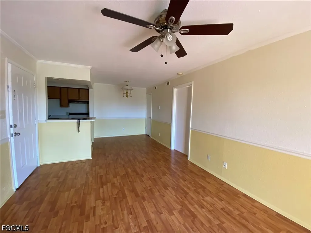 2855 Winkler Avenue Fort Myers FL 33916