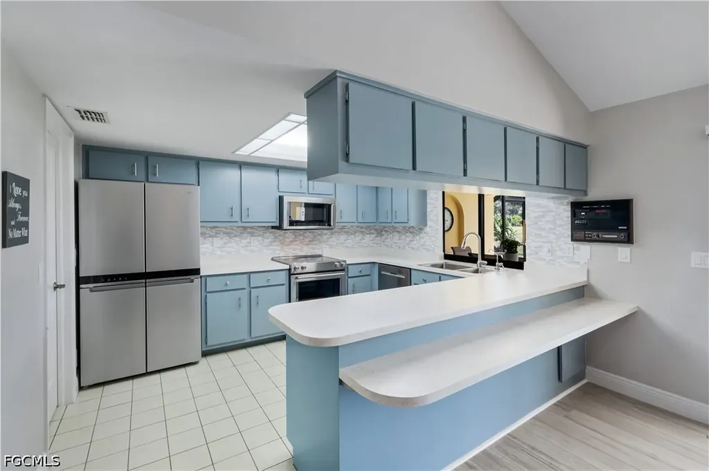 3718 SE 8th Avenue Cape Coral FL 33904