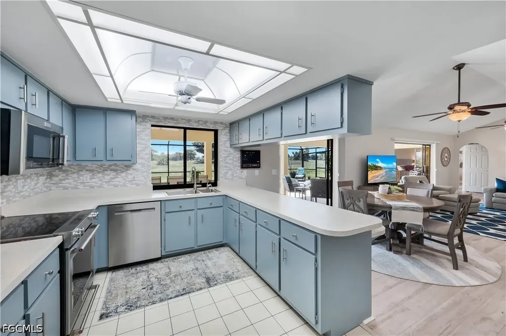 3718 SE 8th Avenue Cape Coral FL 33904