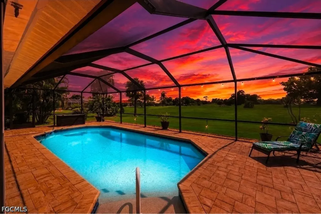 3718 SE 8th Avenue Cape Coral FL 33904