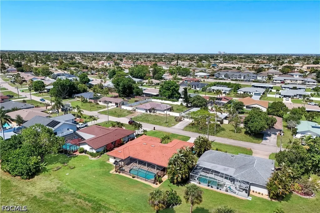 3718 SE 8th Avenue Cape Coral FL 33904