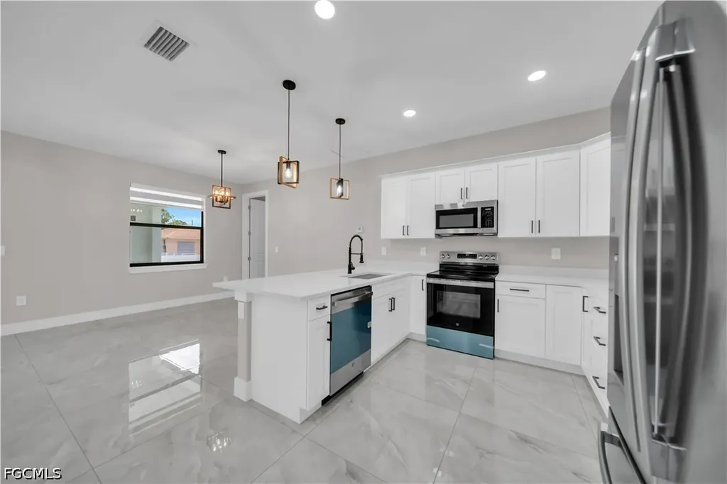 2806 18th Street W Lehigh Acres FL 33971
