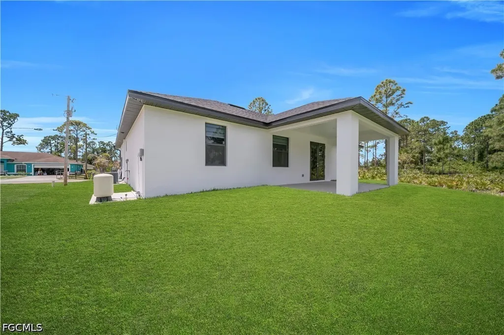 2806 18th Street W Lehigh Acres FL 33971