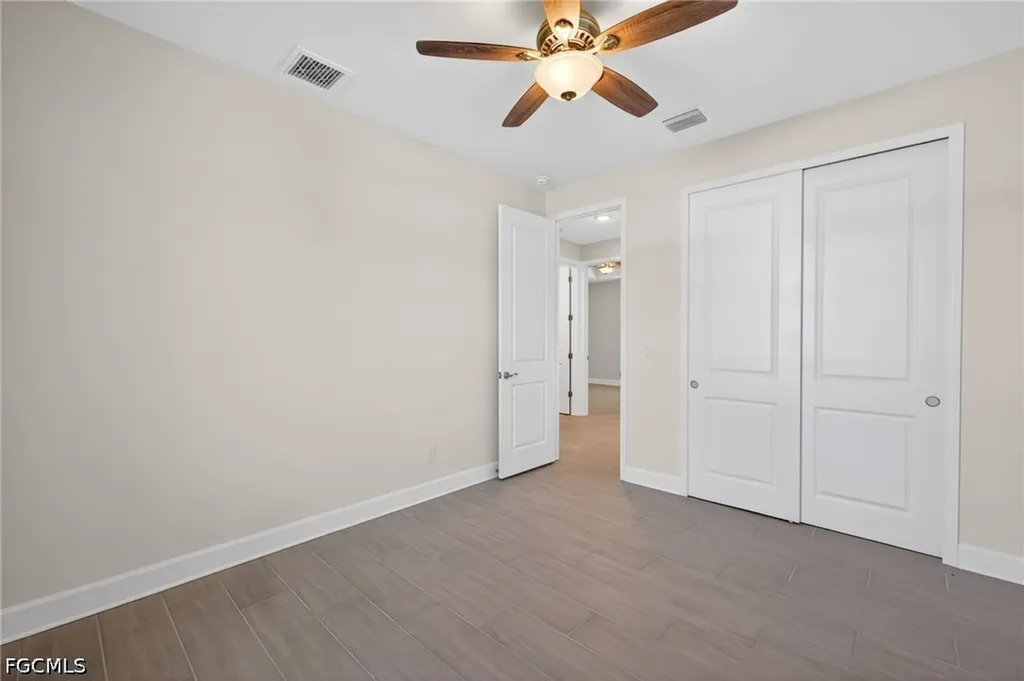 2537 SW 11th Place Cape Coral FL 33914