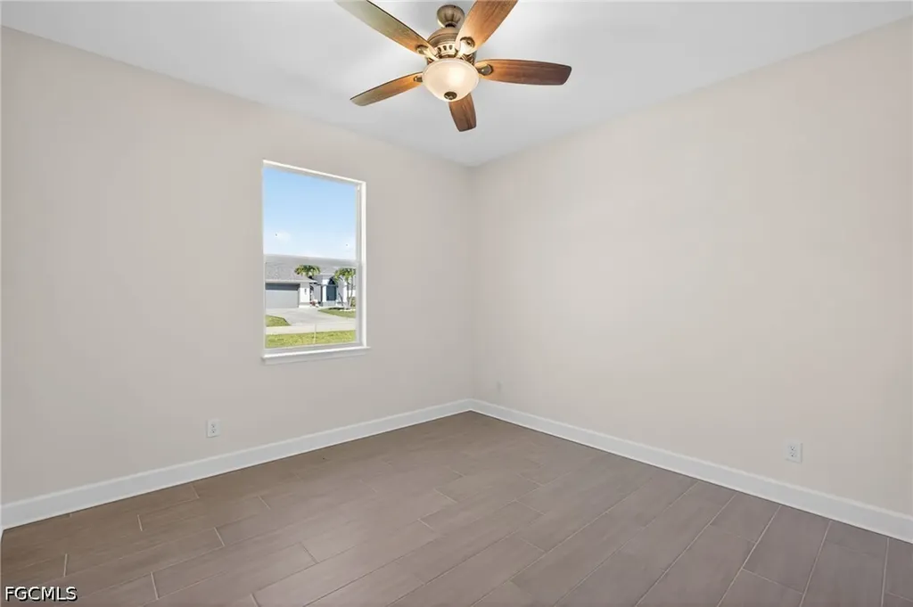 2537 SW 11th Place Cape Coral FL 33914