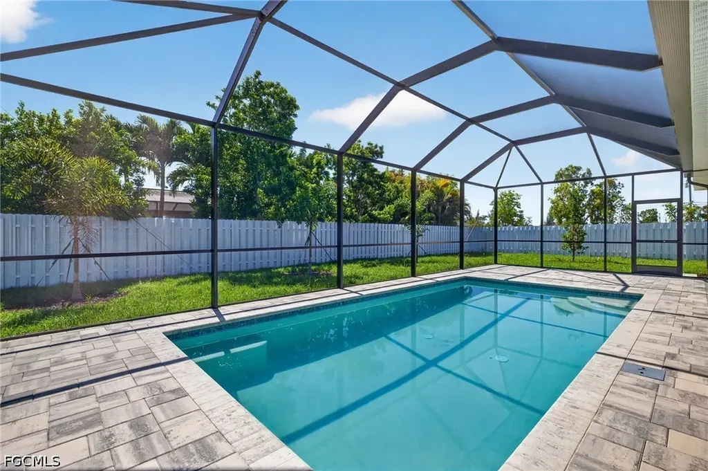 2537 SW 11th Place Cape Coral FL 33914
