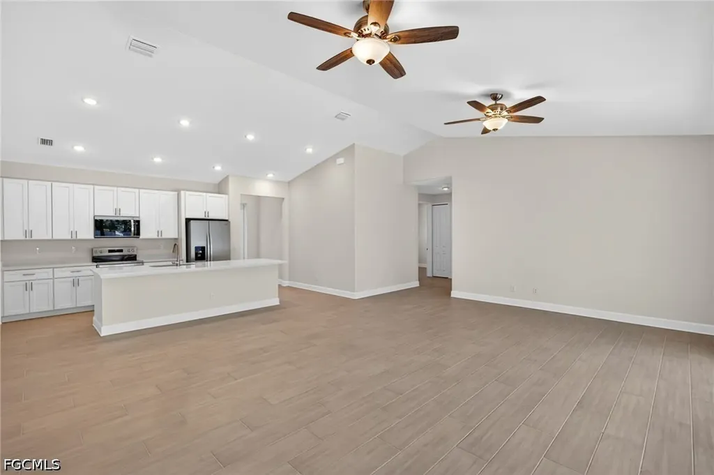 2537 SW 11th Place Cape Coral FL 33914