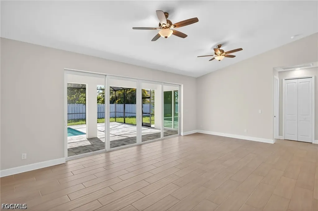 2537 SW 11th Place Cape Coral FL 33914