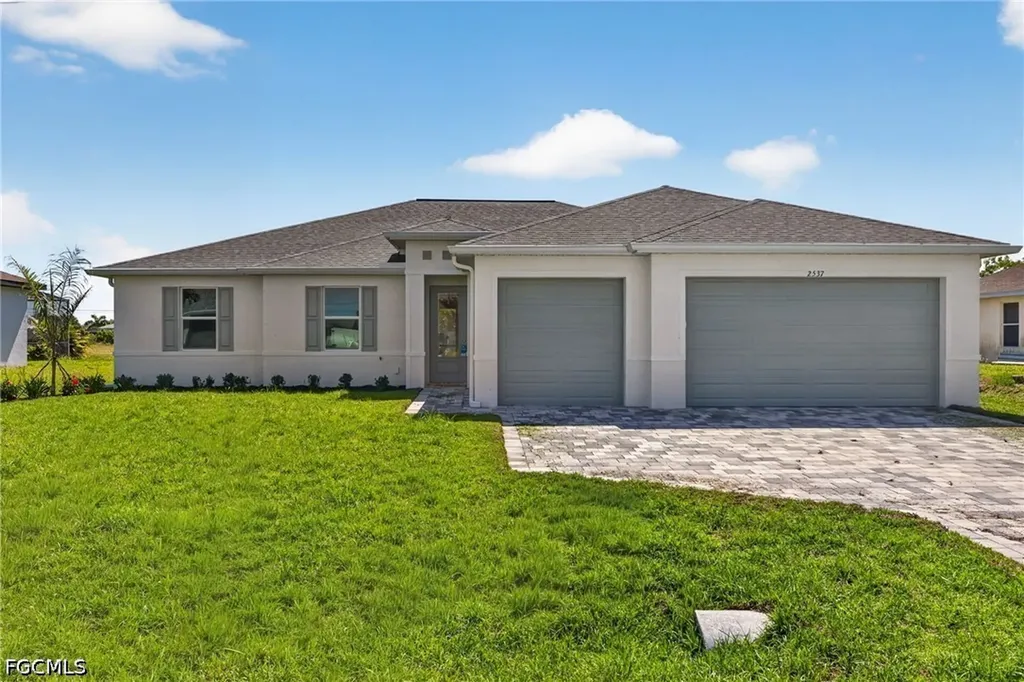 2537 SW 11th Place Cape Coral FL 33914