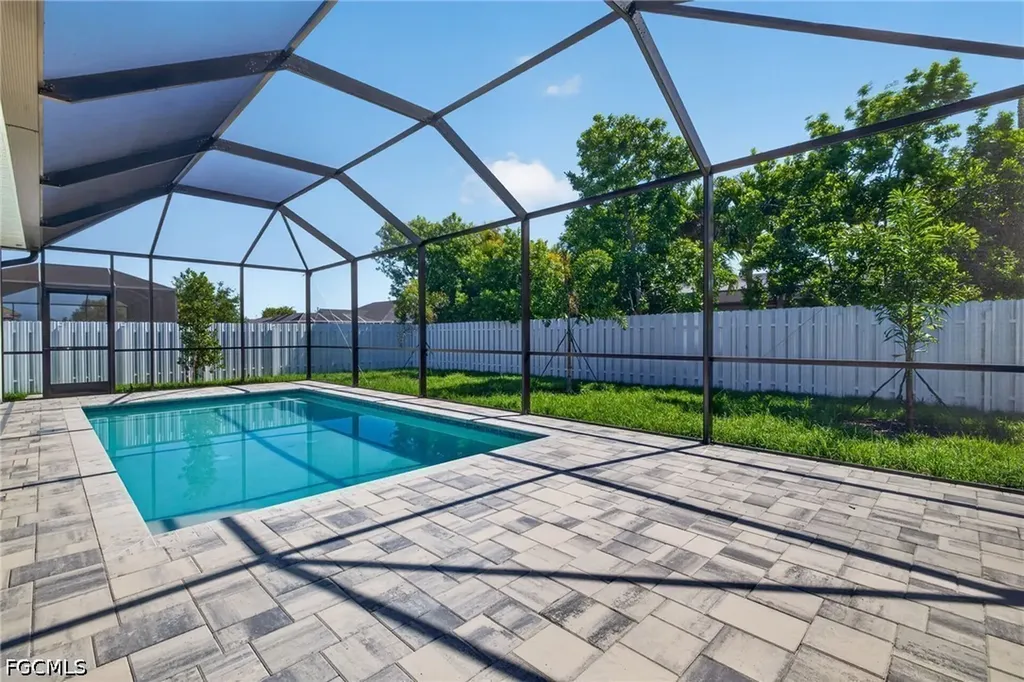 2537 SW 11th Place Cape Coral FL 33914