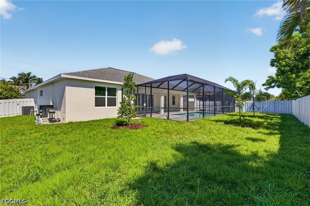 2537 SW 11th Place Cape Coral FL 33914